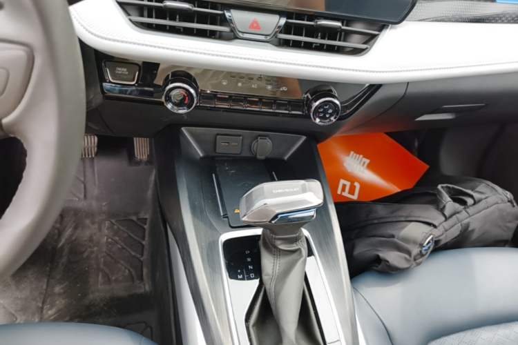Used Chevrolet Monza 2024 1.5L Dual-Clutch Enjoyment Edition Gear Lever