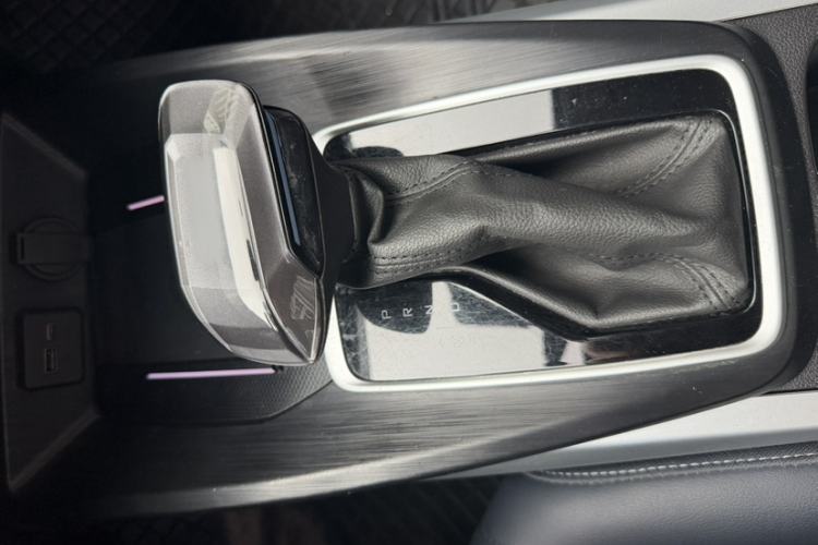 Used Chevrolet Monza 2024 1.5L Dual-Clutch Enjoyment Edition Gear Lever