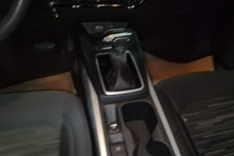 Used Chevrolet Monza 2024 1.5L Dual-Clutch Enjoyment Edition Gear Lever