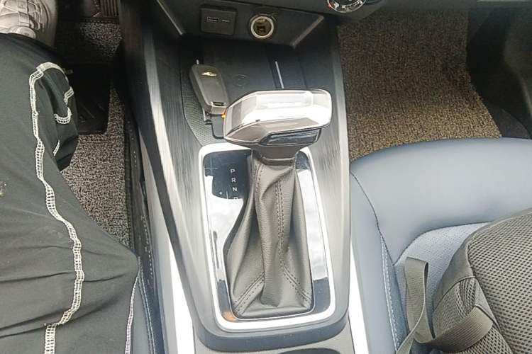 Used Chevrolet Monza 2024 1.5L Dual-Clutch Enjoyment Edition Gear Lever