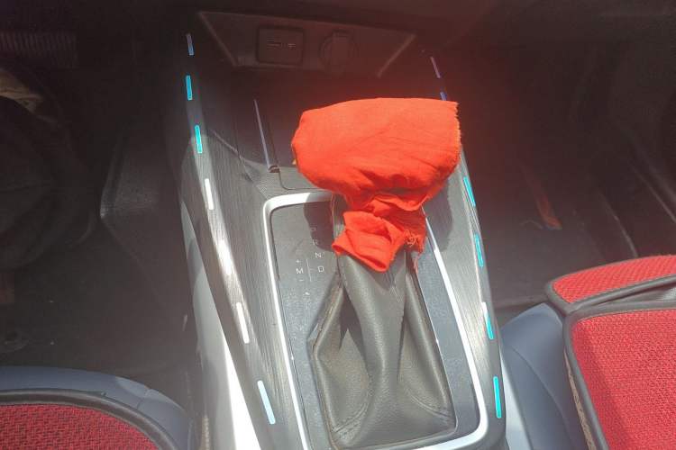 Used Chevrolet Monza 2024 1.5L Dual-Clutch Enjoyment Edition Gear Lever