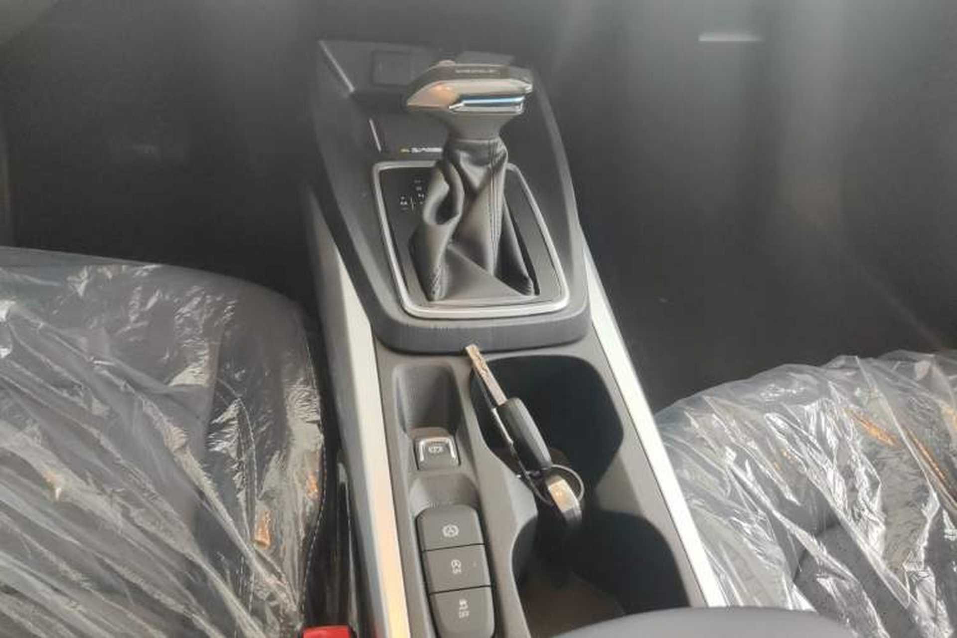 Used Chevrolet Monza 2024 1.5L Dual-Clutch Enjoyment Edition Gear Lever