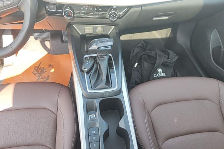 Used Chevrolet Monza 2024 1.5L Dual-Clutch Enjoyment Edition Gear Lever