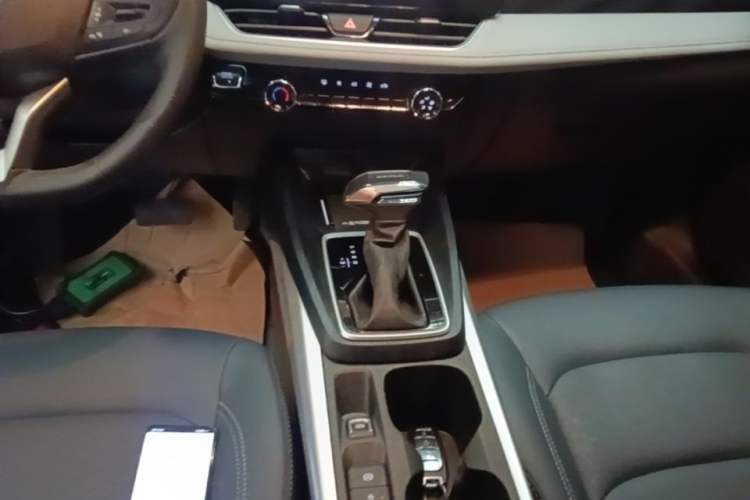 Used Chevrolet Monza 2024 1.5L Dual-Clutch Enjoyment Edition Gear Lever