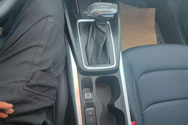 Used Chevrolet Monza 2024 1.5L Dual-Clutch Enjoyment Edition Gear Lever