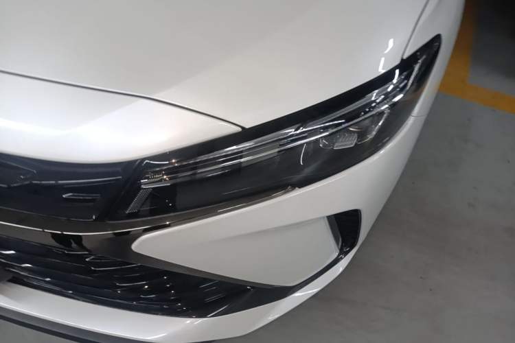Used Chevrolet Monza 2024 1.5L Dual-Clutch Enjoyment Edition Left Front Headlight