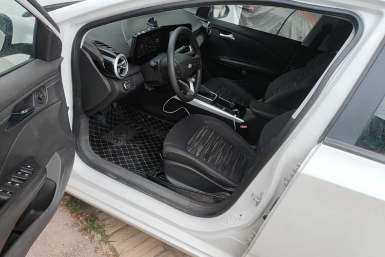 Used Chevrolet Monza 2024 1.5L Dual-Clutch Enjoyment Edition Left Front Seat