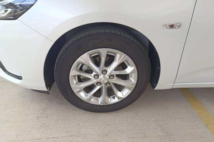 Used Chevrolet Monza 2024 1.5L Dual-Clutch Enjoyment Edition Left Front Wheel Hub