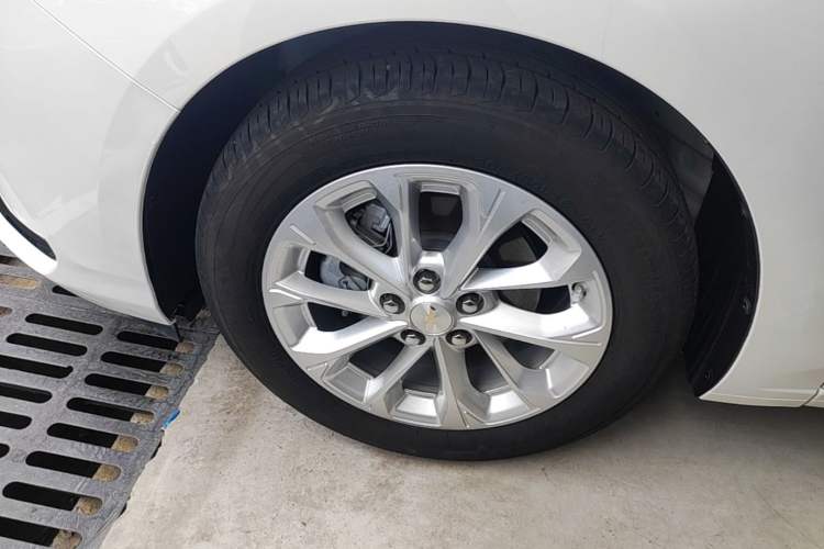Used Chevrolet Monza 2024 1.5L Dual-Clutch Enjoyment Edition Left Front Wheel Hub
