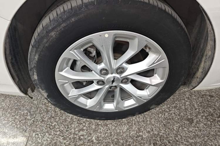 Used Chevrolet Monza 2024 1.5L Dual-Clutch Enjoyment Edition Left Front Wheel Hub