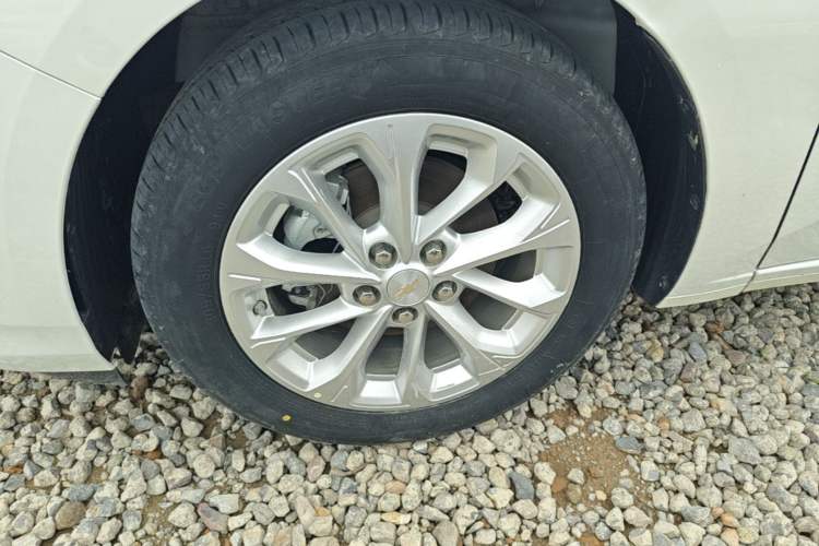 Used Chevrolet Monza 2024 1.5L Dual-Clutch Enjoyment Edition Left Front Wheel Hub