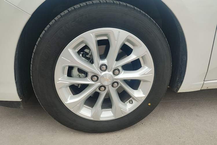 Used Chevrolet Monza 2024 1.5L Dual-Clutch Enjoyment Edition Left Front Wheel Hub