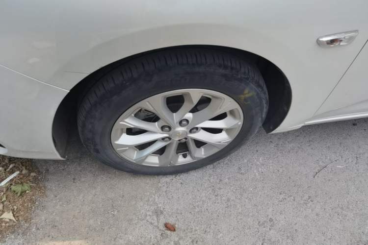 Used Chevrolet Monza 2024 1.5L Dual-Clutch Enjoyment Edition Left Front Wheel Hub