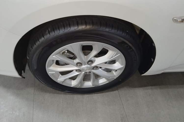 Used Chevrolet Monza 2024 1.5L Dual-Clutch Enjoyment Edition Left Front Wheel Hub