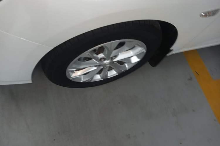 Used Chevrolet Monza 2024 1.5L Dual-Clutch Enjoyment Edition Left Front Wheel Hub