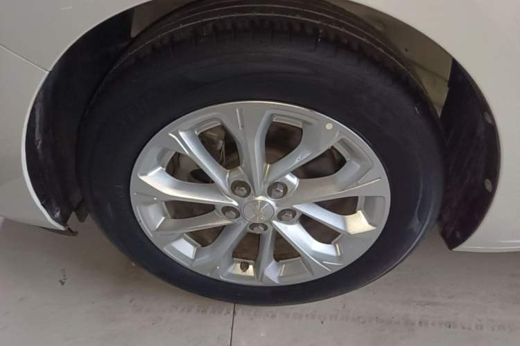 Used Chevrolet Monza 2024 1.5L Dual-Clutch Enjoyment Edition Left Front Wheel Hub