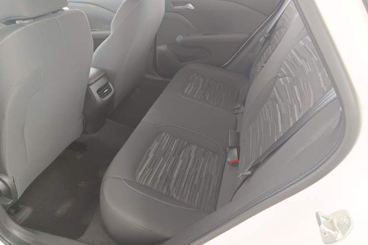 Used Chevrolet Monza 2024 1.5L Dual-Clutch Enjoyment Edition Left Rear Seat