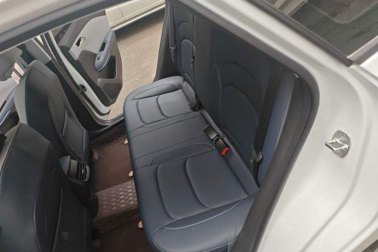Used Chevrolet Monza 2024 1.5L Dual-Clutch Enjoyment Edition Left Rear Seat