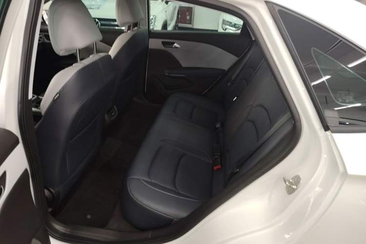 Used Chevrolet Monza 2024 1.5L Dual-Clutch Enjoyment Edition Left Rear Seat