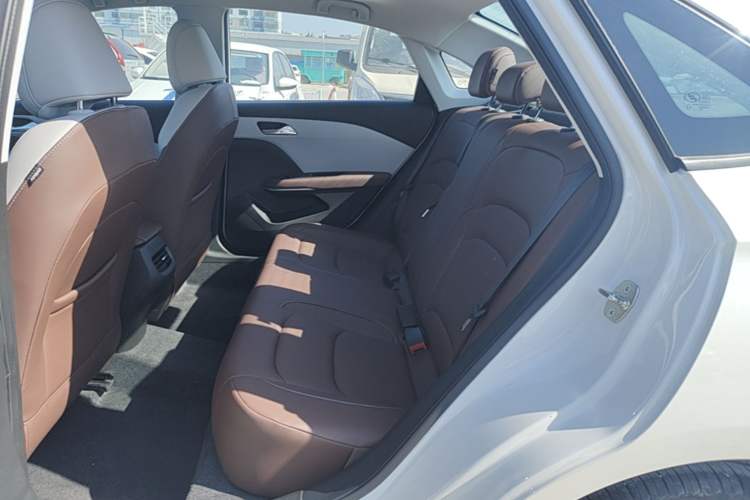 Used Chevrolet Monza 2024 1.5L Dual-Clutch Enjoyment Edition Left Rear Seat