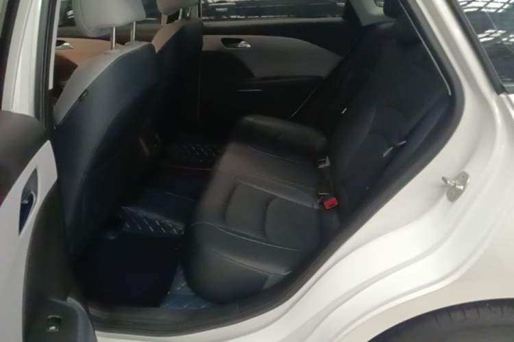 Used Chevrolet Monza 2024 1.5L Dual-Clutch Enjoyment Edition Left Rear Seat