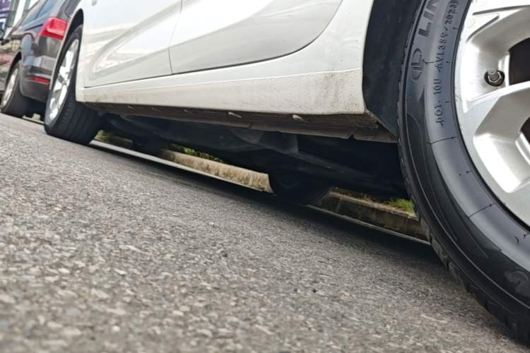 Used Chevrolet Monza 2024 1.5L Dual-Clutch Enjoyment Edition Left Side Sill