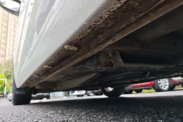 Used Chevrolet Monza 2024 1.5L Dual-Clutch Enjoyment Edition Left Side Sill