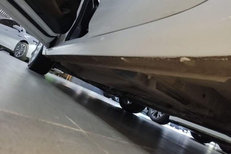 Used Chevrolet Monza 2024 1.5L Dual-Clutch Enjoyment Edition Left Side Sill