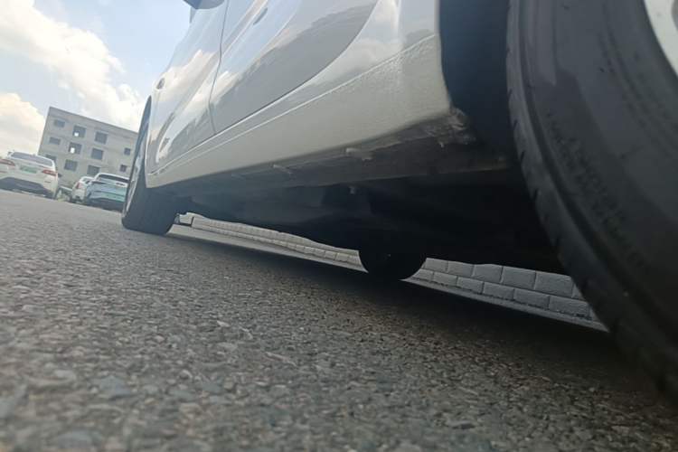 Used Chevrolet Monza 2024 1.5L Dual-Clutch Enjoyment Edition Left Side Sill