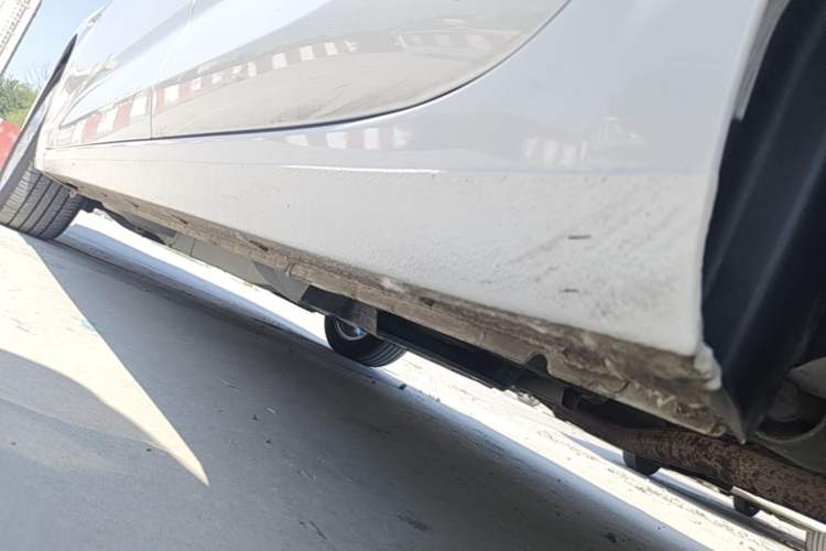 Used Chevrolet Monza 2024 1.5L Dual-Clutch Enjoyment Edition Left Side Sill