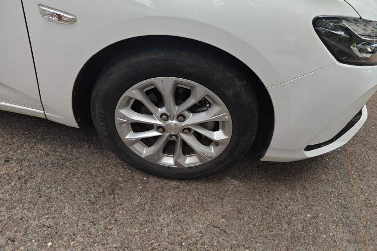 Used Chevrolet Monza 2024 1.5L Dual-Clutch Enjoyment Edition Right Front Wheel Hub