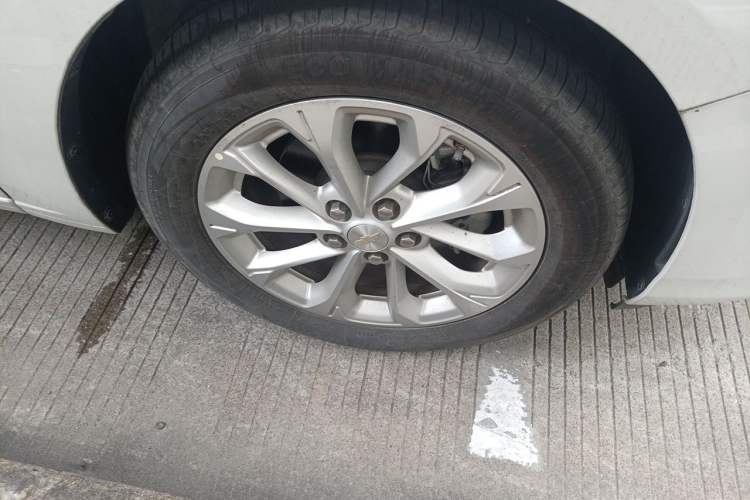 Used Chevrolet Monza 2024 1.5L Dual-Clutch Enjoyment Edition Right Front Wheel Hub