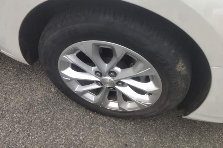 Used Chevrolet Monza 2024 1.5L Dual-Clutch Enjoyment Edition Right Front Wheel Hub