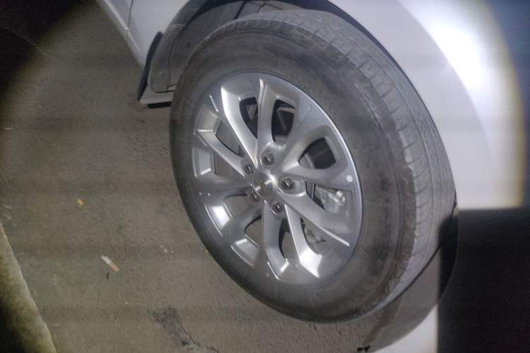 Used Chevrolet Monza 2024 1.5L Dual-Clutch Enjoyment Edition Right Front Wheel Hub