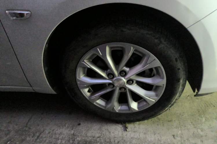 Used Chevrolet Monza 2024 1.5L Dual-Clutch Enjoyment Edition Right Front Wheel Hub