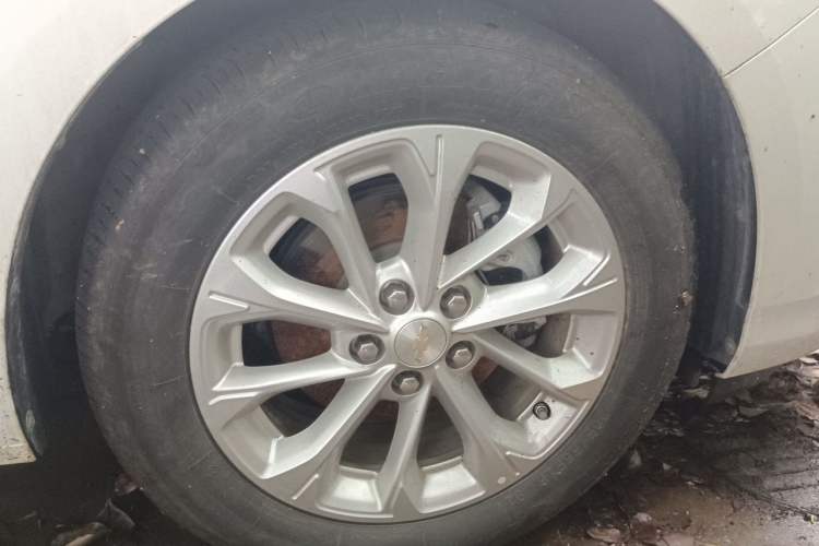 Used Chevrolet Monza 2024 1.5L Dual-Clutch Enjoyment Edition Right Front Wheel Hub