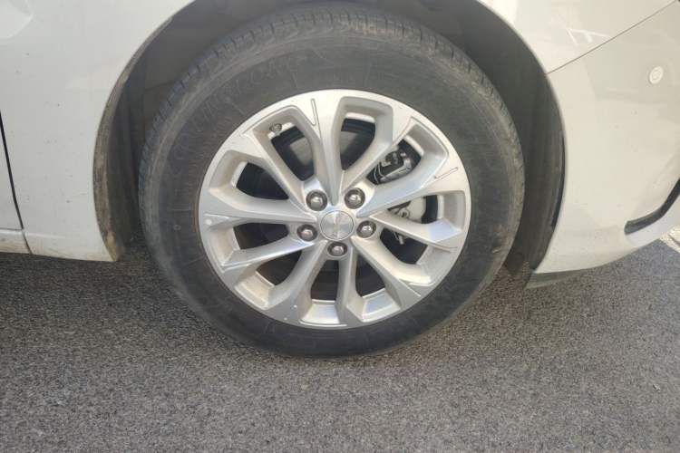 Used Chevrolet Monza 2024 1.5L Dual-Clutch Enjoyment Edition Right Front Wheel Hub