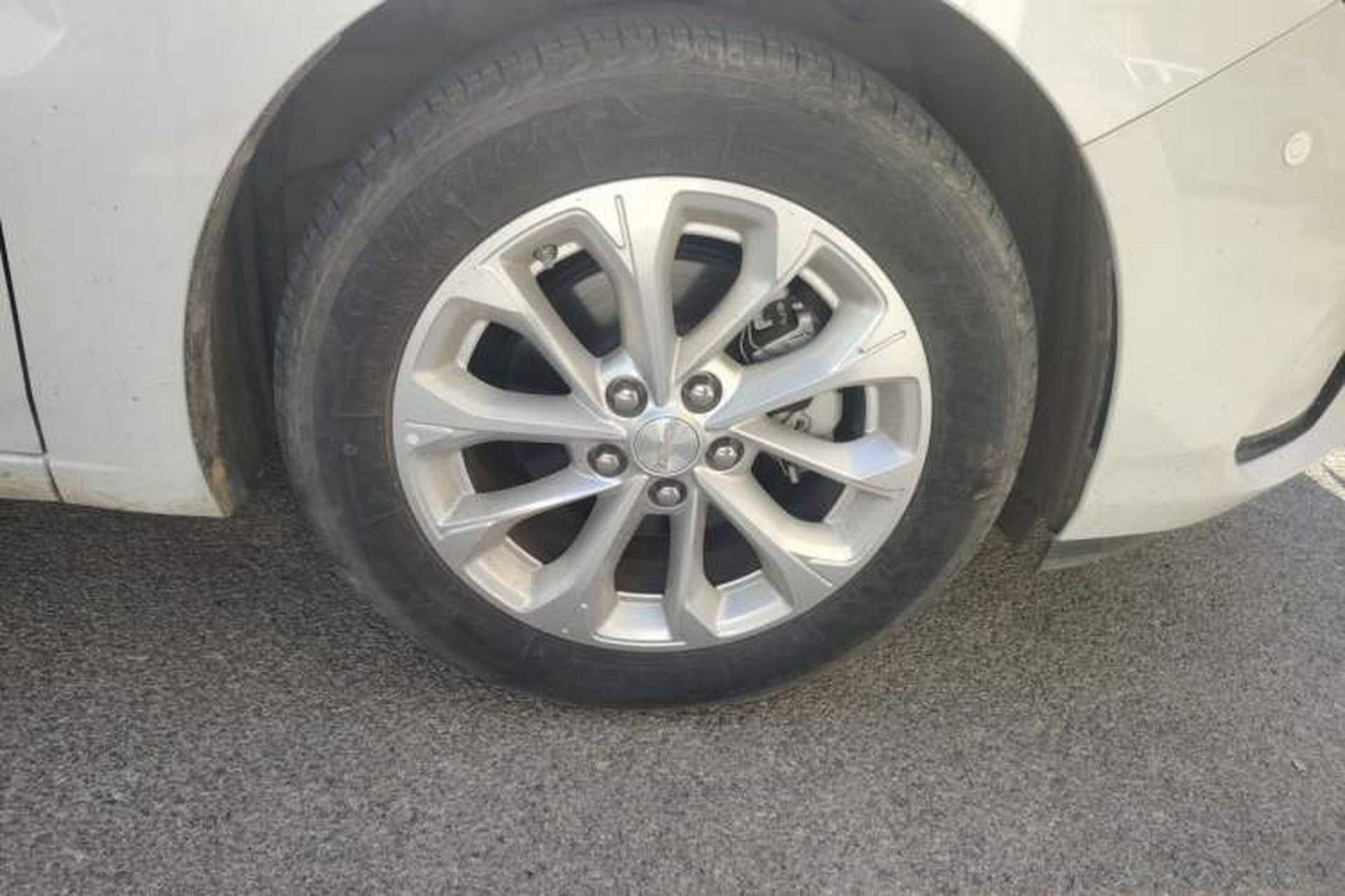 Used Chevrolet Monza 2024 1.5L Dual-Clutch Enjoyment Edition Right Front Wheel Hub