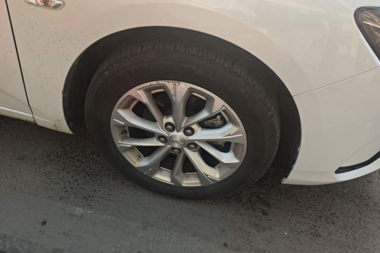 Used Chevrolet Monza 2024 1.5L Dual-Clutch Enjoyment Edition Right Front Wheel Hub