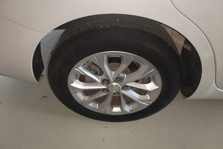 Used Chevrolet Monza 2024 1.5L Dual-Clutch Enjoyment Edition Right Rear Wheel Hub