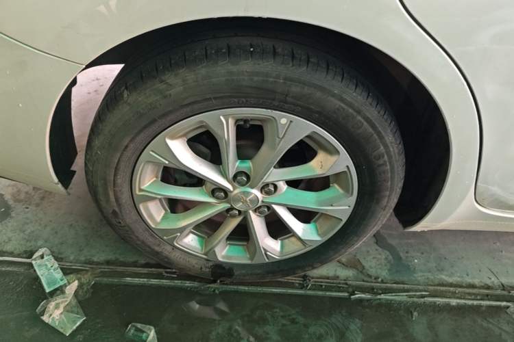 Used Chevrolet Monza 2024 1.5L Dual-Clutch Enjoyment Edition Right Rear Wheel Hub