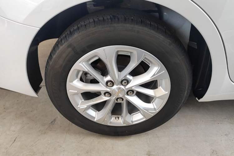 Used Chevrolet Monza 2024 1.5L Dual-Clutch Enjoyment Edition Right Rear Wheel Hub