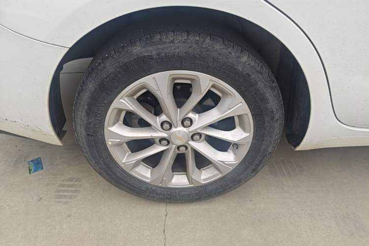 Used Chevrolet Monza 2024 1.5L Dual-Clutch Enjoyment Edition Right Rear Wheel Hub