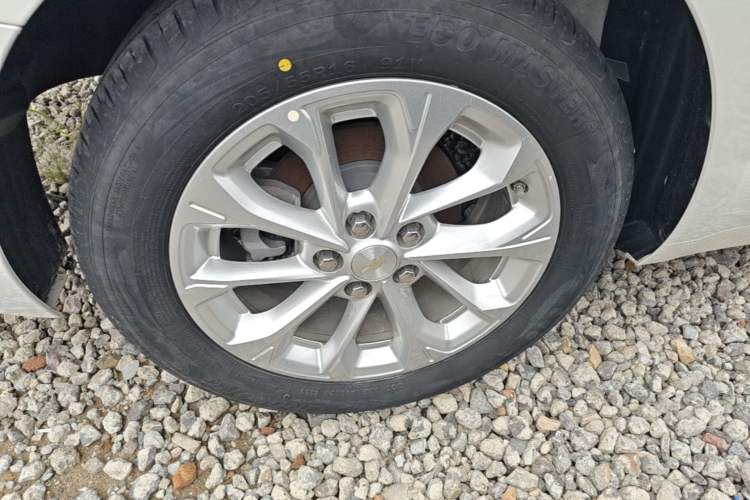 Used Chevrolet Monza 2024 1.5L Dual-Clutch Enjoyment Edition Right Rear Wheel Hub