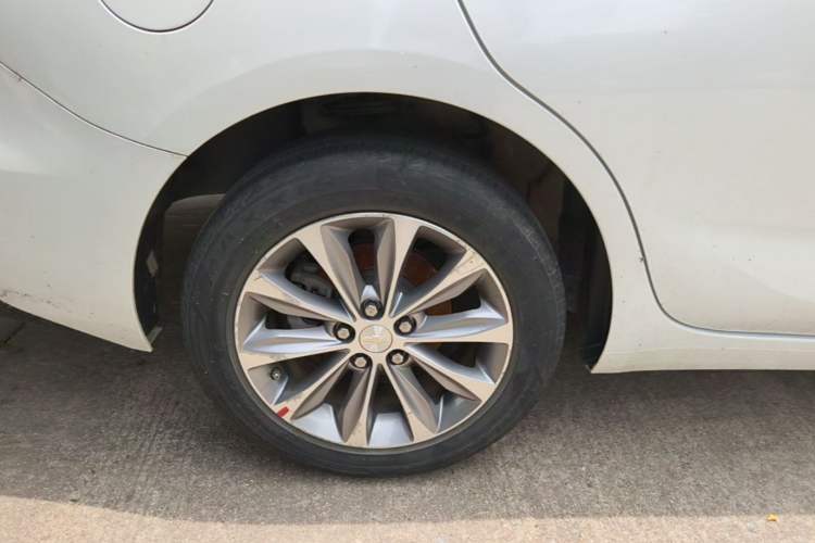 Used Chevrolet Monza 2024 1.5L Dual-Clutch Enjoyment Edition Right Rear Wheel Hub