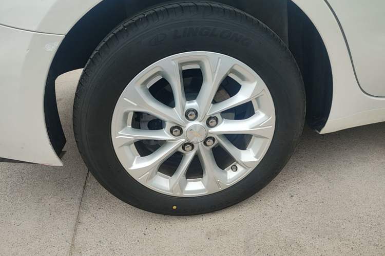Used Chevrolet Monza 2024 1.5L Dual-Clutch Enjoyment Edition Right Rear Wheel Hub