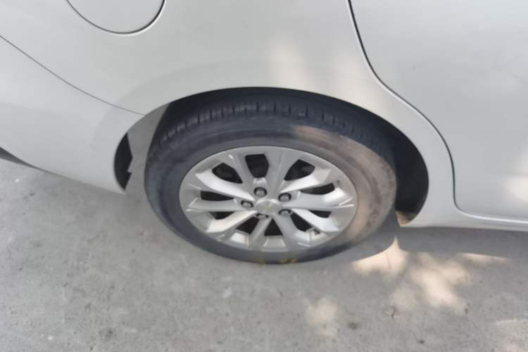 Used Chevrolet Monza 2024 1.5L Dual-Clutch Enjoyment Edition Right Rear Wheel Hub