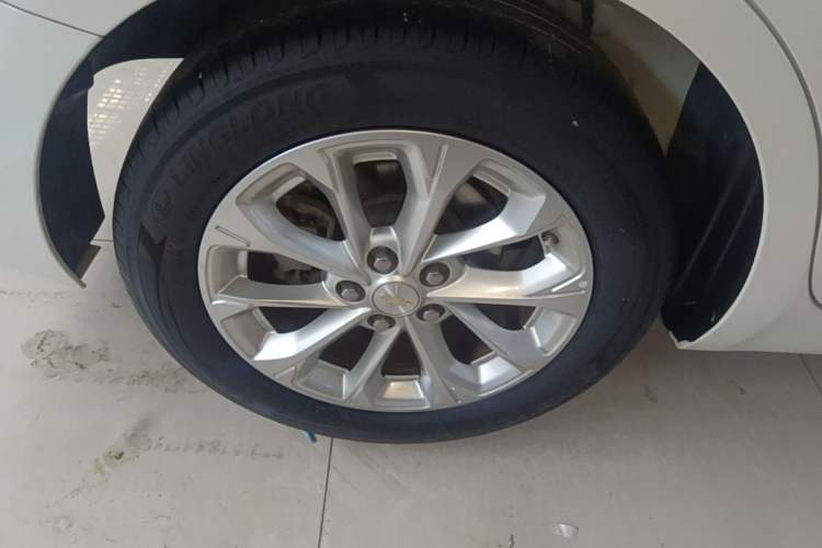 Used Chevrolet Monza 2024 1.5L Dual-Clutch Enjoyment Edition Right Rear Wheel Hub