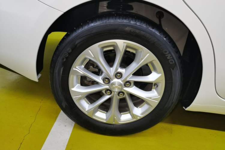 Used Chevrolet Monza 2024 1.5L Dual-Clutch Enjoyment Edition Right Rear Wheel Hub