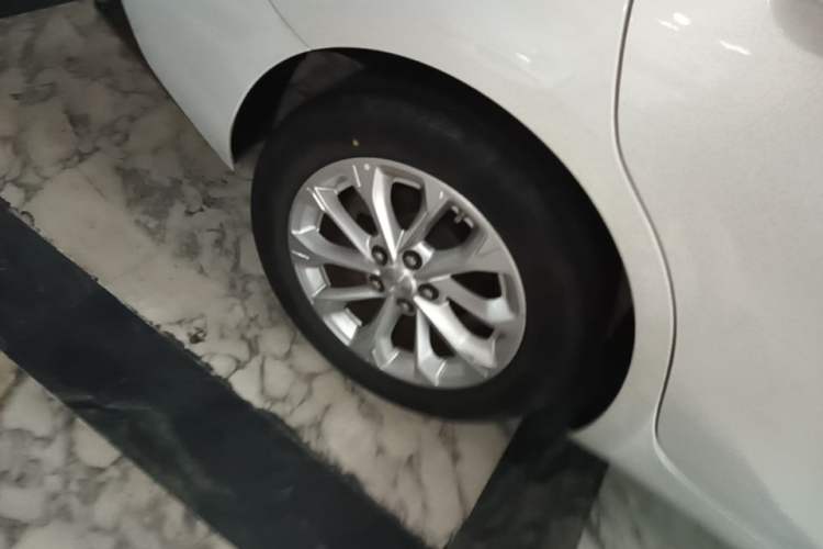Used Chevrolet Monza 2024 1.5L Dual-Clutch Enjoyment Edition Right Rear Wheel Hub
